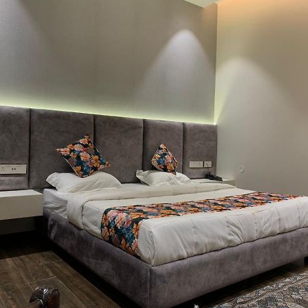 Hotel Alpine Plaza Shāhpur Εξωτερικό φωτογραφία