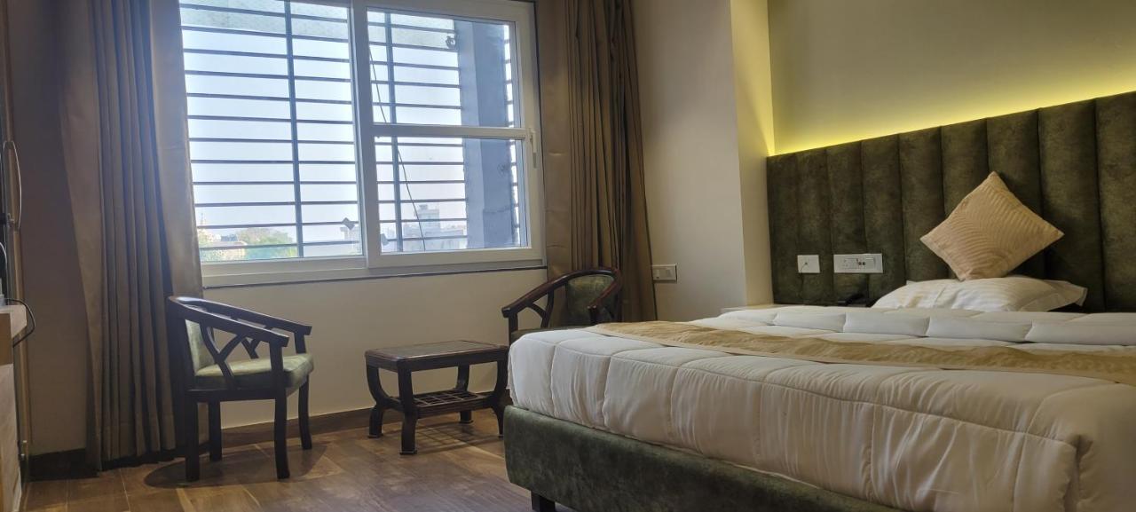 Hotel Alpine Plaza Shāhpur Εξωτερικό φωτογραφία