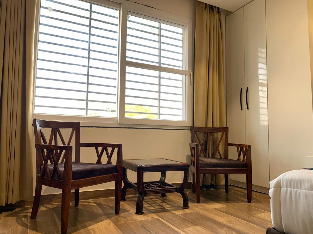 Hotel Alpine Plaza Shāhpur Εξωτερικό φωτογραφία