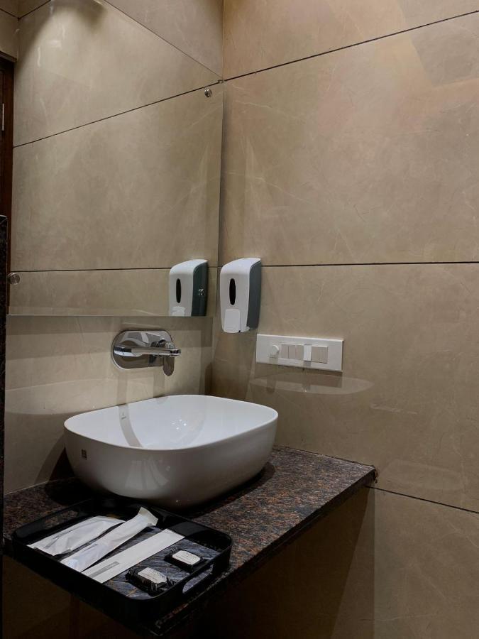 Hotel Alpine Plaza Shāhpur Εξωτερικό φωτογραφία