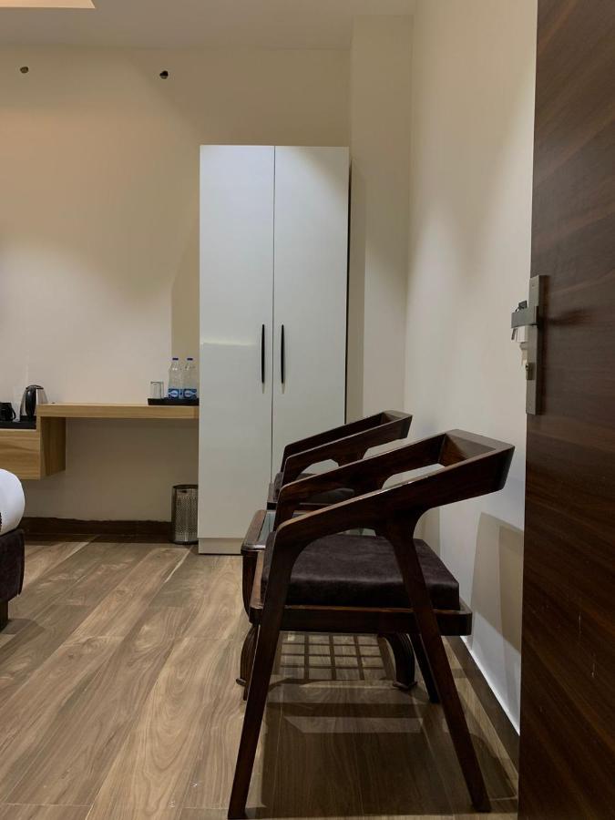 Hotel Alpine Plaza Shāhpur Εξωτερικό φωτογραφία